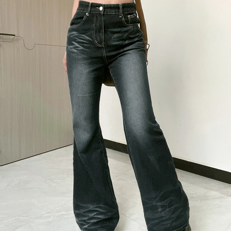 2023 Casual Bell-Bottoms Women′s New Elastic Tight Mini Flared Mops Women′s Jeans